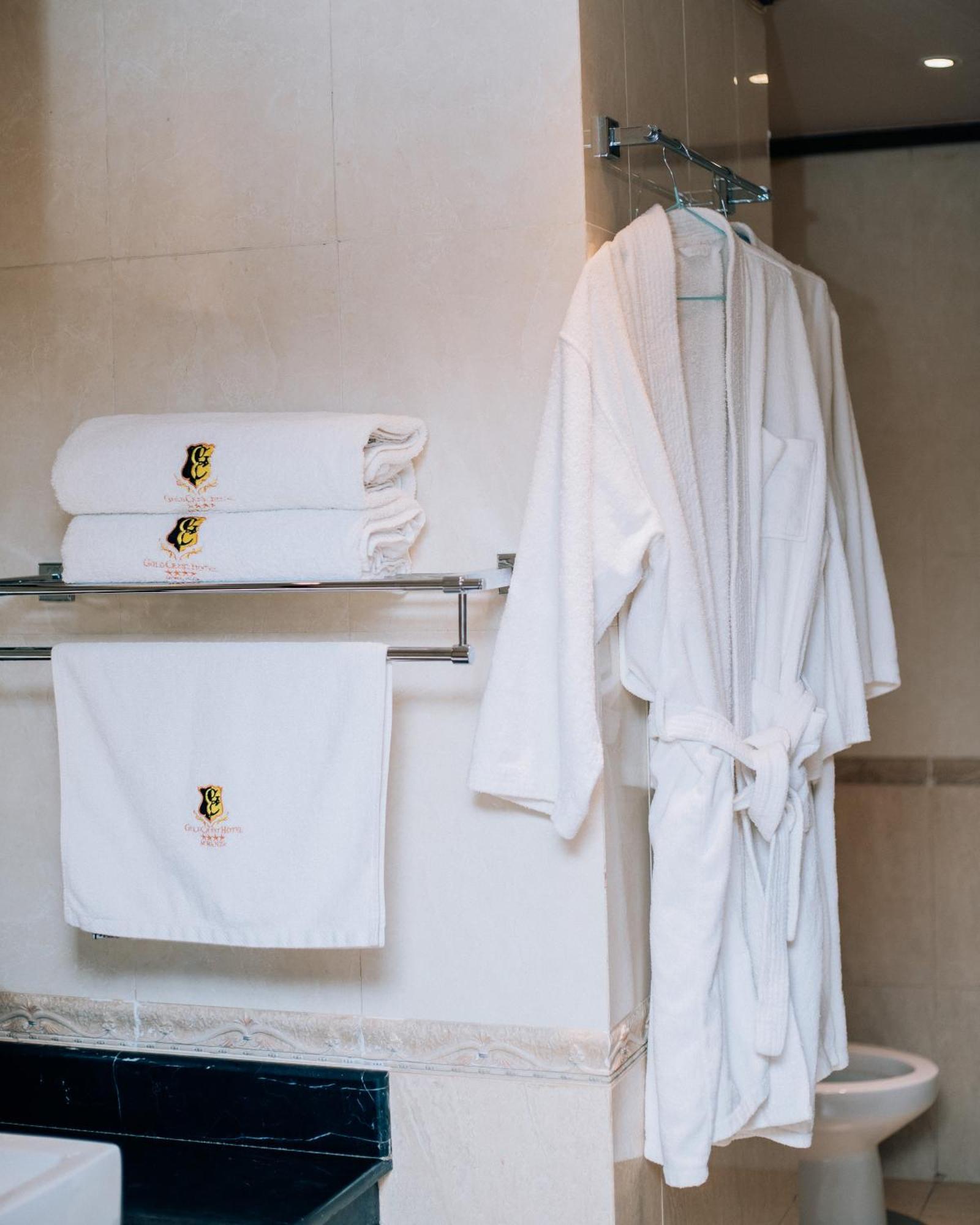 Gold Crest Hotel Мванза Екстер'єр фото