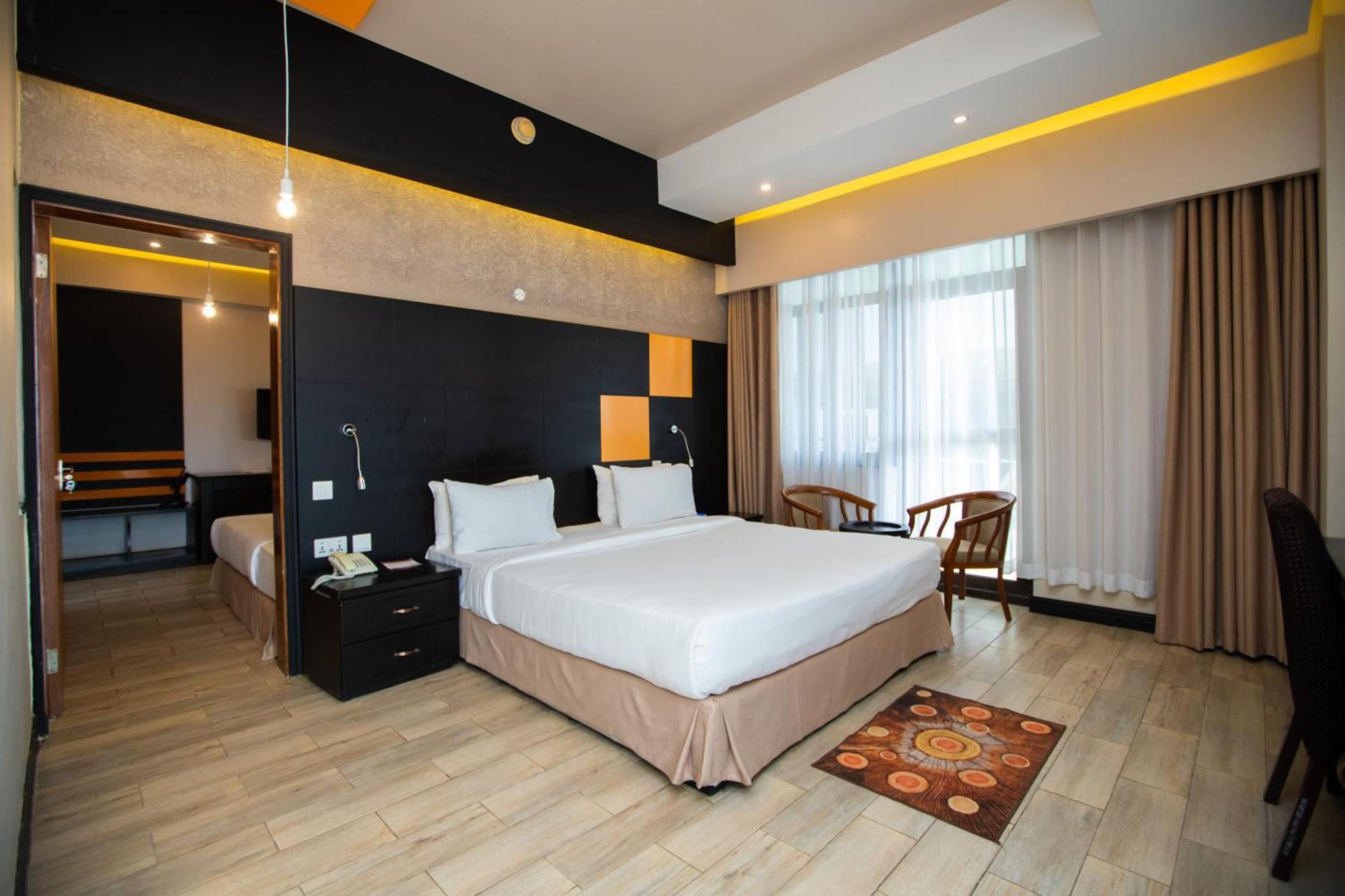Gold Crest Hotel Мванза Екстер'єр фото