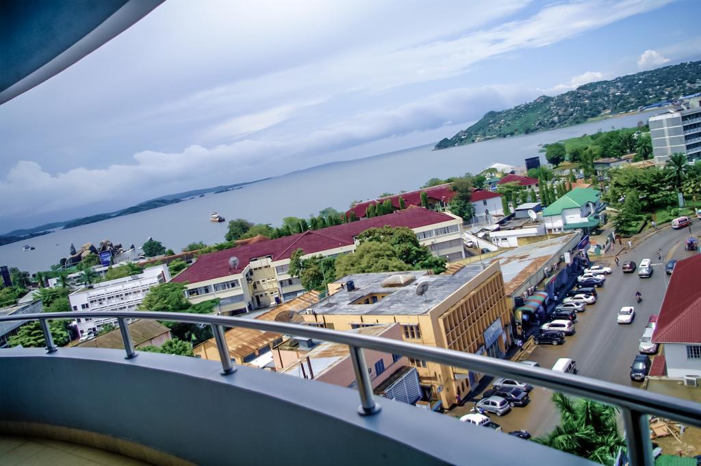 Gold Crest Hotel Мванза Екстер'єр фото